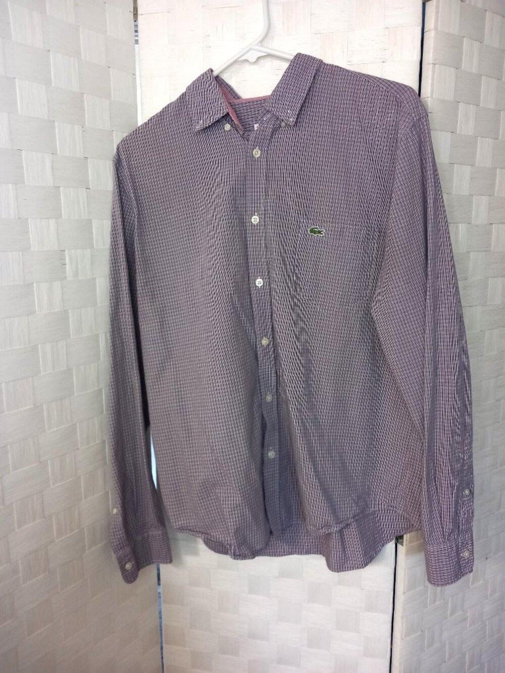 Lacoste Men's Regular Fit Plaid Button Down Shirt in size large